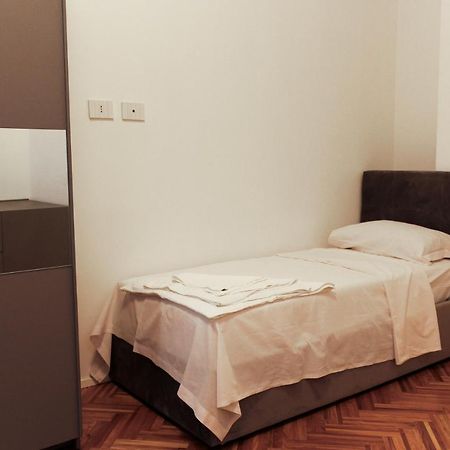 Attia Residence Wifi - Duomo In 10 Min ميلان المظهر الخارجي الصورة